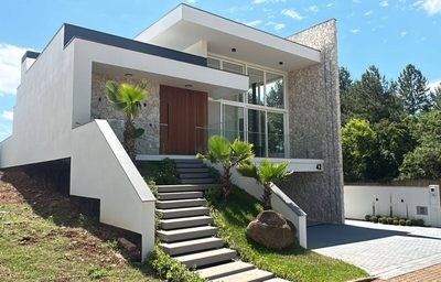Casa, 3 quartos, 272 m² - Foto 1