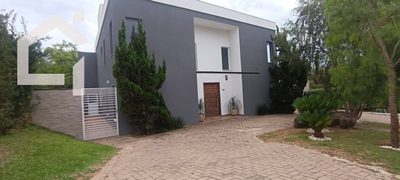 Casa, 4 quartos, 261 m² - Foto 1