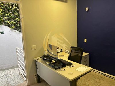 Casa, 9 quartos, 254 m² - Foto 2
