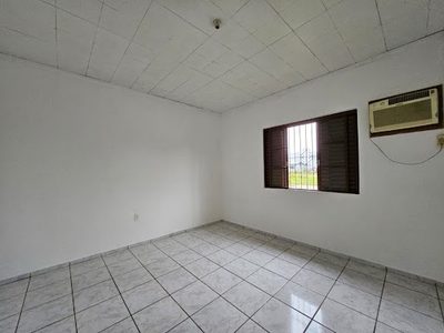Casa, 4 quartos, 200 m² - Foto 2