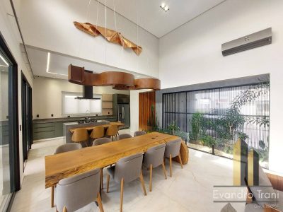 Casa, 4 quartos, 294 m² - Foto 2