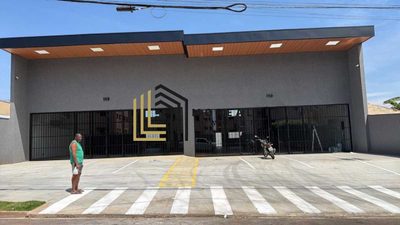 Loja-Salão, 600 m² - Foto 1