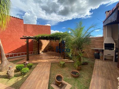 Casa, 4 quartos, 250 m² - Foto 4