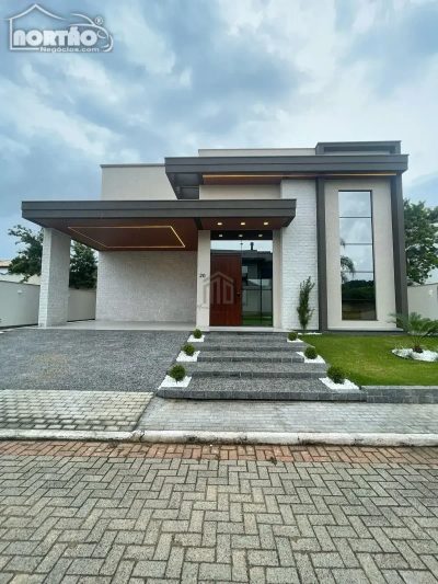 Casa, 4 quartos, 290 m² - Foto 1
