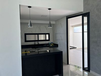 Casa, 3 quartos, 212 m² - Foto 2