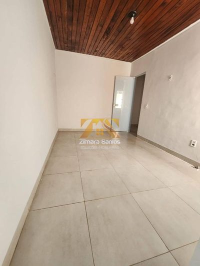 Casa, 6 quartos, 150 m² - Foto 1