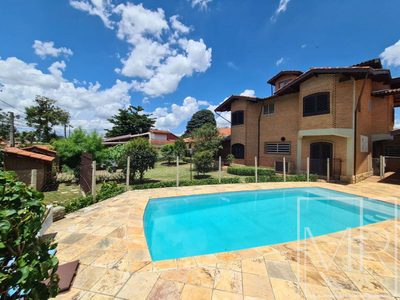 Casa, 3 quartos, 327 m² - Foto 1