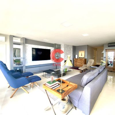 Apartamento, 3 quartos, 229 m² - Foto 1