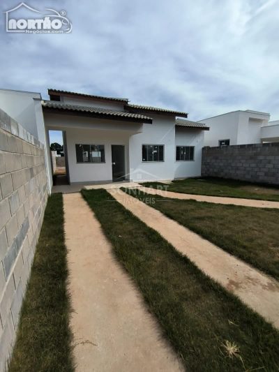 Casa, 2 quartos, 67 m² - Foto 1