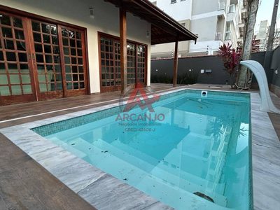 Casa, 5 quartos, 250 m² - Foto 2