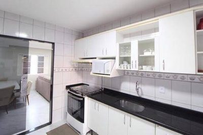 Casa, 3 quartos, 179 m² - Foto 1