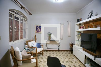 Casa, 3 quartos, 218 m² - Foto 1
