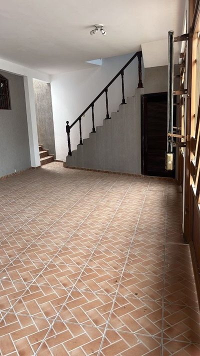 Sobrado, 2 quartos, 180 m² - Foto 2