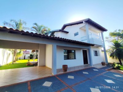 Casa, 4 quartos, 266 m² - Foto 1