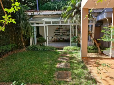 Casa, 4 quartos, 379 m² - Foto 1