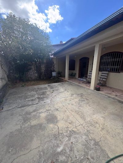 Casa, 3 quartos, 195 m² - Foto 1