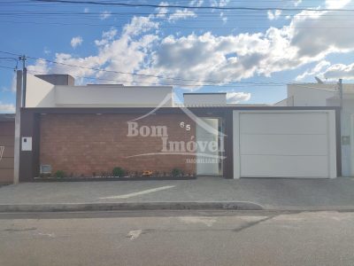 Casa, 2 quartos, 180 m² - Foto 1