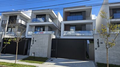 Casa, 4 quartos, 244 m² - Foto 1