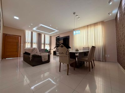 Casa, 3 quartos, 206 m² - Foto 3