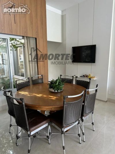 Casa, 4 quartos, 226 m² - Foto 3