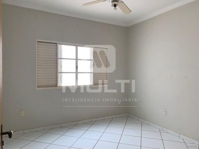 Casa, 4 quartos, 180 m² - Foto 1