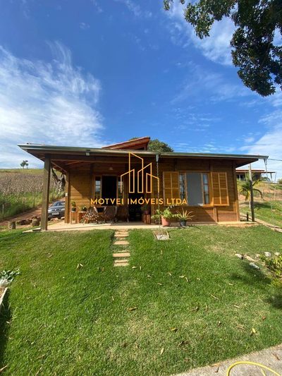 Chácara, 3 quartos, 1500 m² - Foto 1