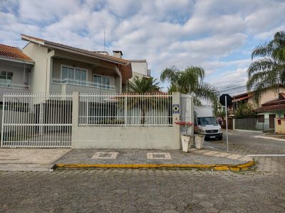 Casa, 3 quartos, 193 m² - Foto 2