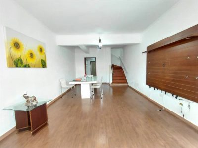 Sobrado, 3 quartos, 230 m² - Foto 1