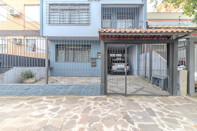 Casa, 6 quartos, 230 m² - Foto 1