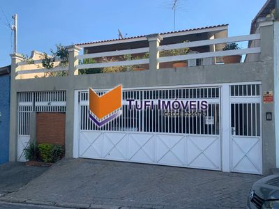 Casa, 3 quartos, 250 m² - Foto 1