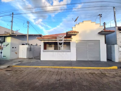 Casa, 2 quartos, 200 m² - Foto 1