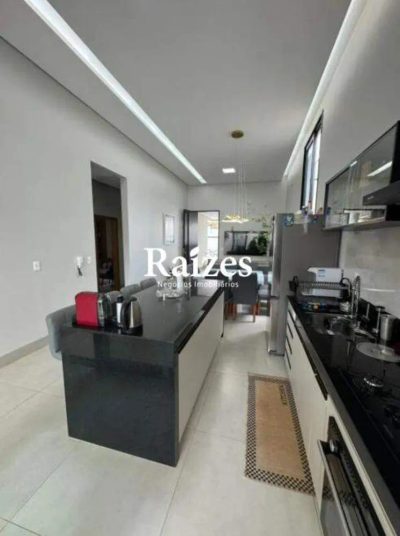 Casa, 3 quartos, 170 m² - Foto 2
