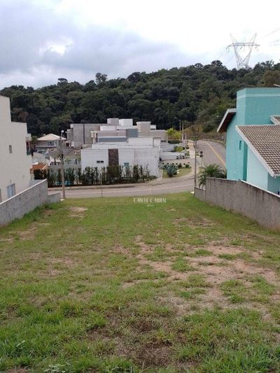 Loteamento e Condomínio, 555 m² - Foto 1