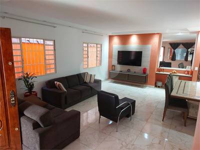 Sobrado, 3 quartos, 156 m² - Foto 1