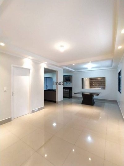 Casa, 3 quartos, 228 m² - Foto 3
