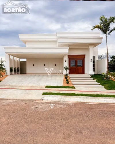 Casa, 1 quarto, 202 m² - Foto 1