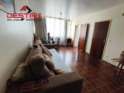 Apartamento, 3 quartos, 200 m² - Foto 1