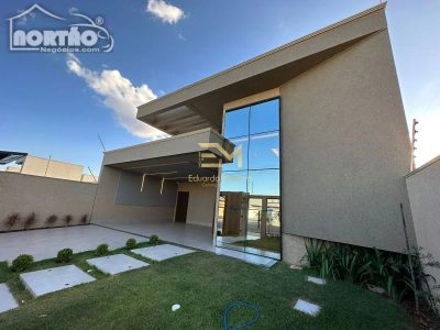 Casa, 3 quartos, 211 m² - Foto 2