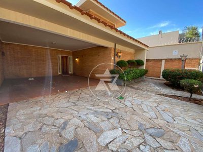 Casa, 4 quartos, 328 m² - Foto 1