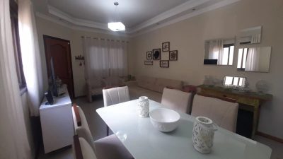 Casa, 4 quartos, 124 m² - Foto 1