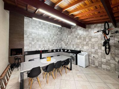 Casa, 4 quartos, 195 m² - Foto 1
