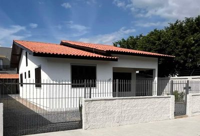 Casa, 4 quartos, 300 m² - Foto 1
