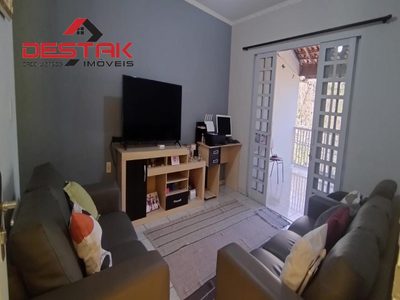 Casa, 3 quartos, 193 m² - Foto 1