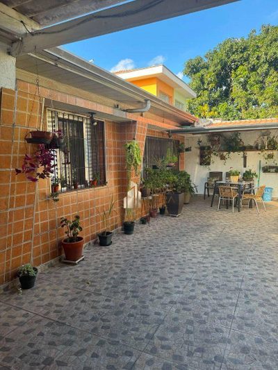 Casa, 3 quartos, 295 m² - Foto 2