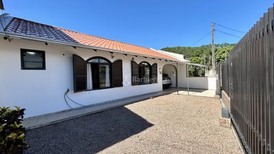 Casa, 4 quartos, 184 m² - Foto 1