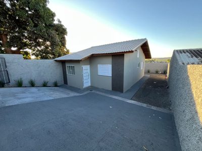 Casa, 2 quartos, 64 m² - Foto 1