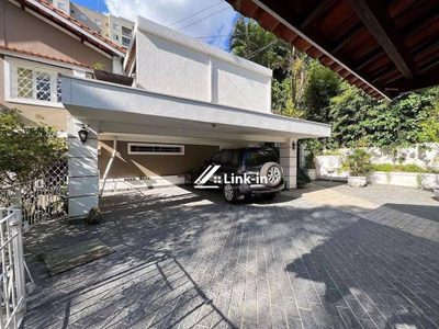 Casa, 5 quartos, 2061 m² - Foto 1