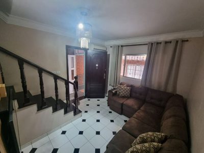 Sobrado, 3 quartos, 252 m² - Foto 2