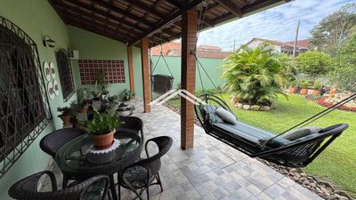 Casa, 4 quartos, 146 m² - Foto 1