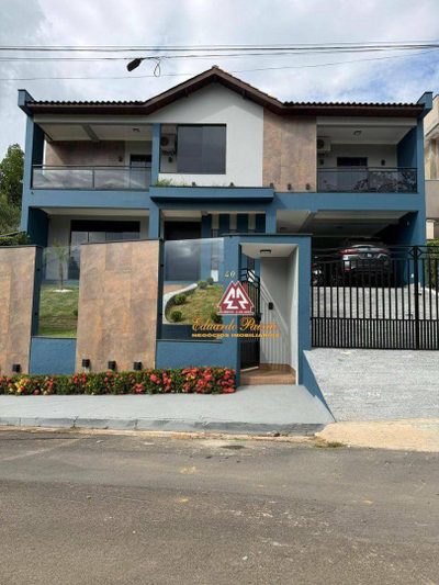 Sobrado, 4 quartos, 310 m² - Foto 1